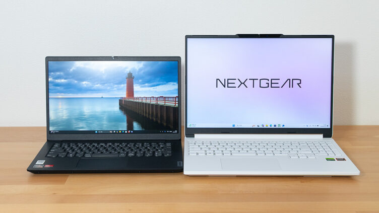 私物の14インチのモバイルノートPCと比較