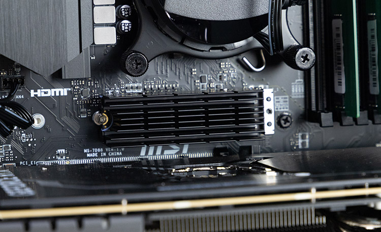 NVMe SSDの実機画像